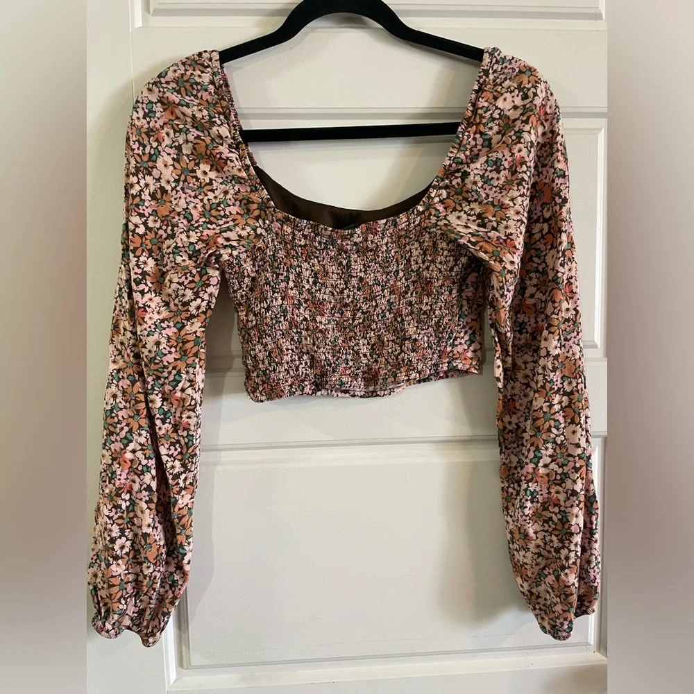 Wild Fable Long Sleeve Bohemian Floral Crop Top Womens Peach/Brown Size XS